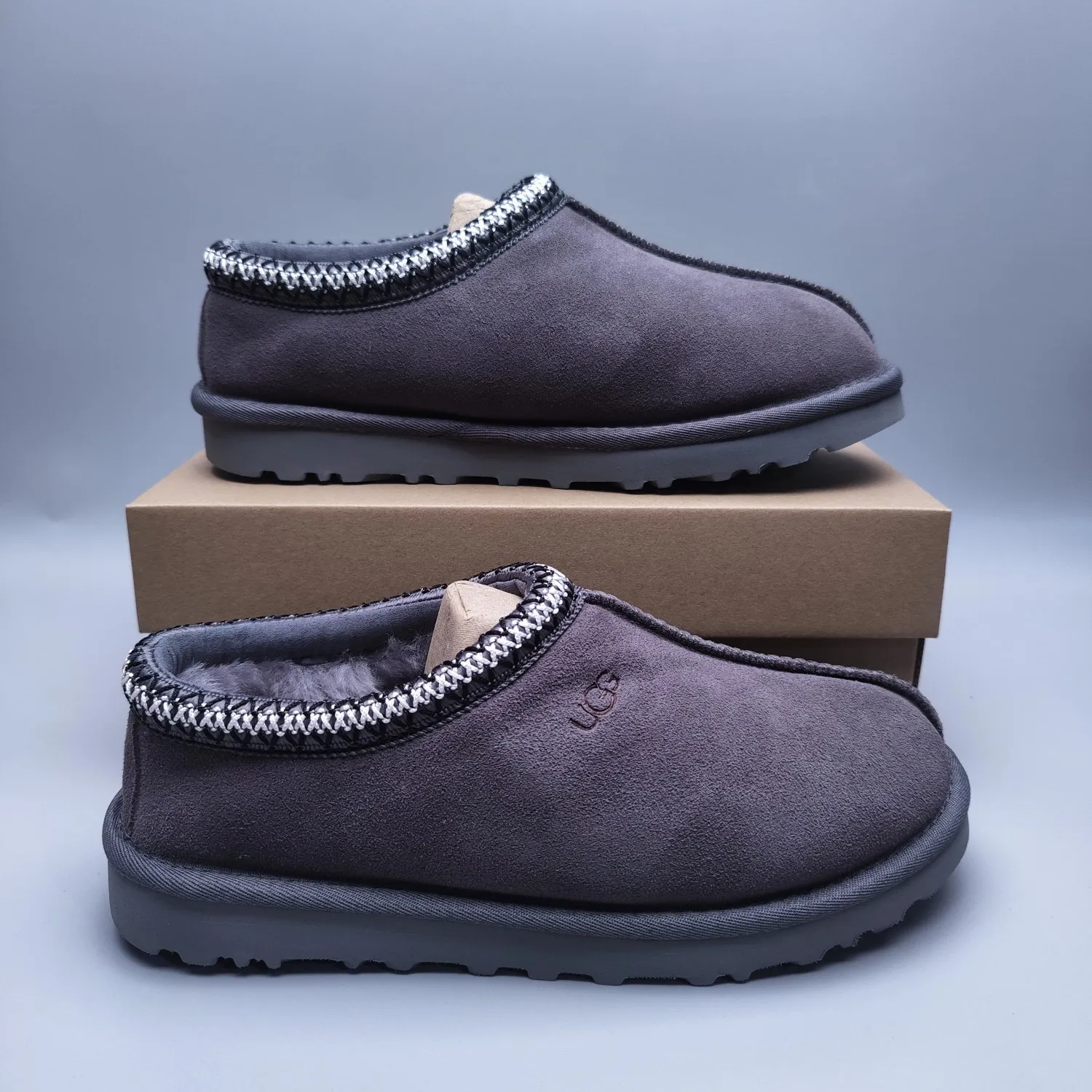 💰440 UGG sheepskin one-piece snow boots for women 5955 men's shoes 5950 one-legged home style for men and women Color: Maroon Black Sand Gray Chocolate Number: 35-45